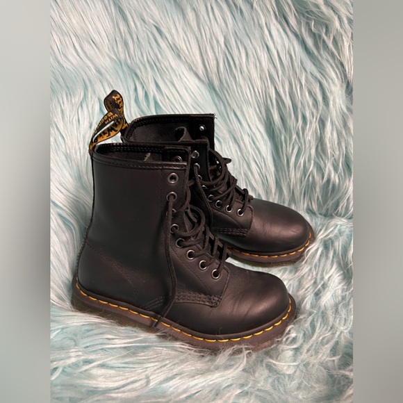 New Dr. Marten’s Boot Black Leather Youth Size 3 - Picture 2 of 5